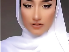 Hijabi Feature